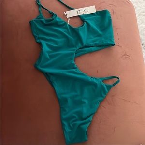 Riot swim size medium brand new never worn